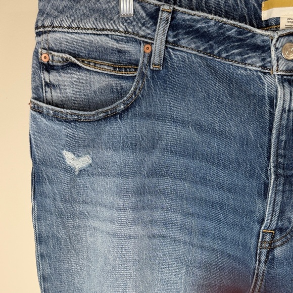 Maurice’s HighRise Distressed Mom Jeans Light Wash Plus Size 22 Relaxed Fit - Picture 4 of 16